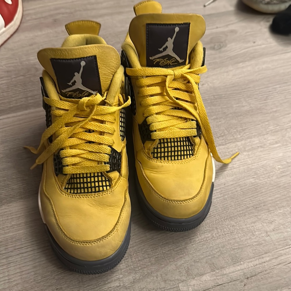Jordan 4 lighting size 8
